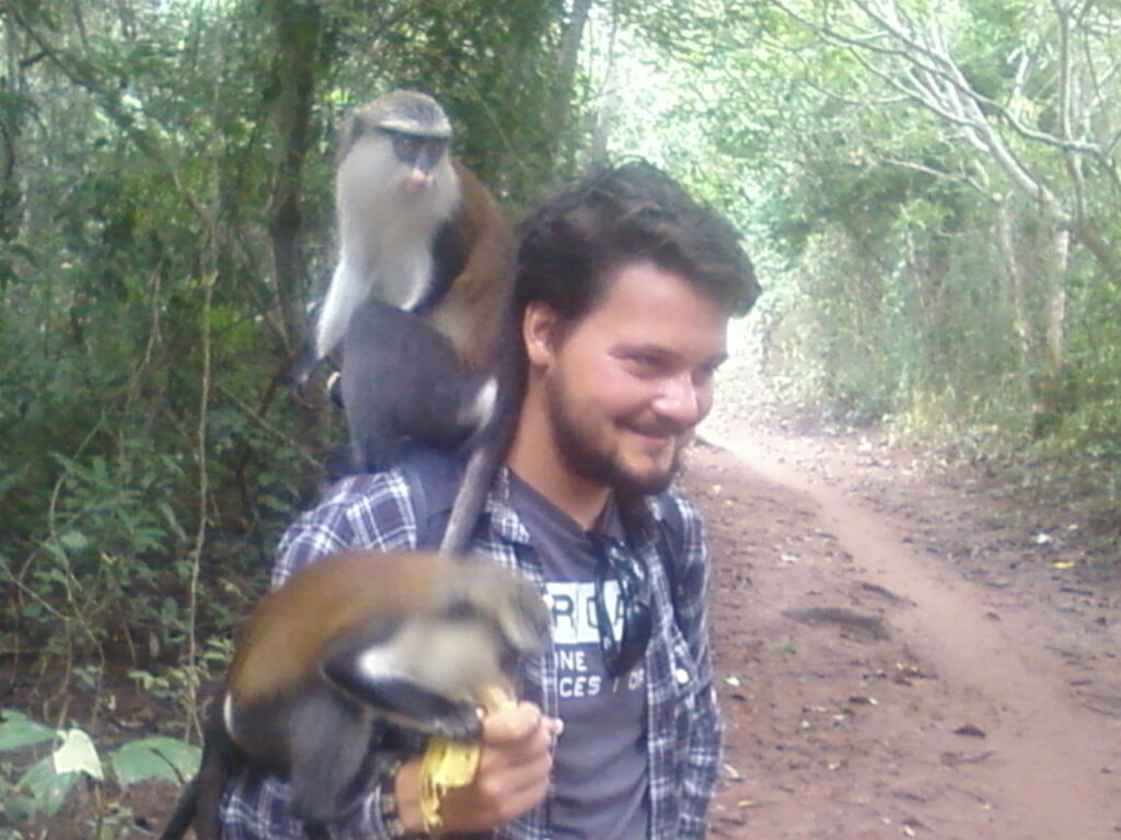 Feeding_Mona_Monkeys_at_Tafi_Atome_Monkey_Sanctuary_06